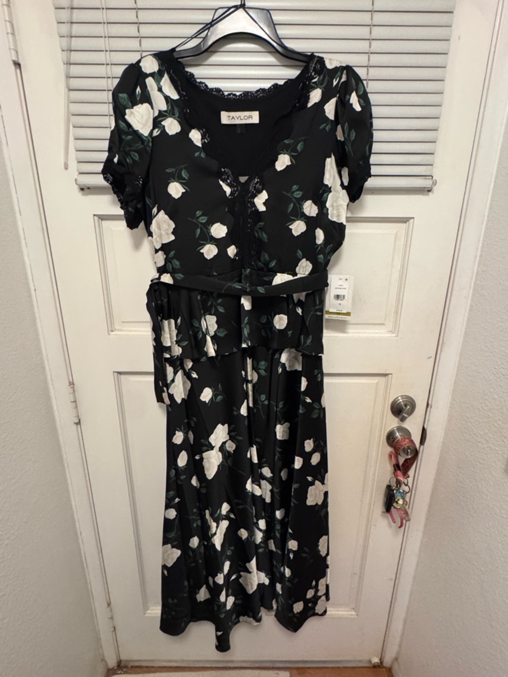Taylor Printed Tiered Maxi Dress - Black Vanilla - Picture 6 of 8